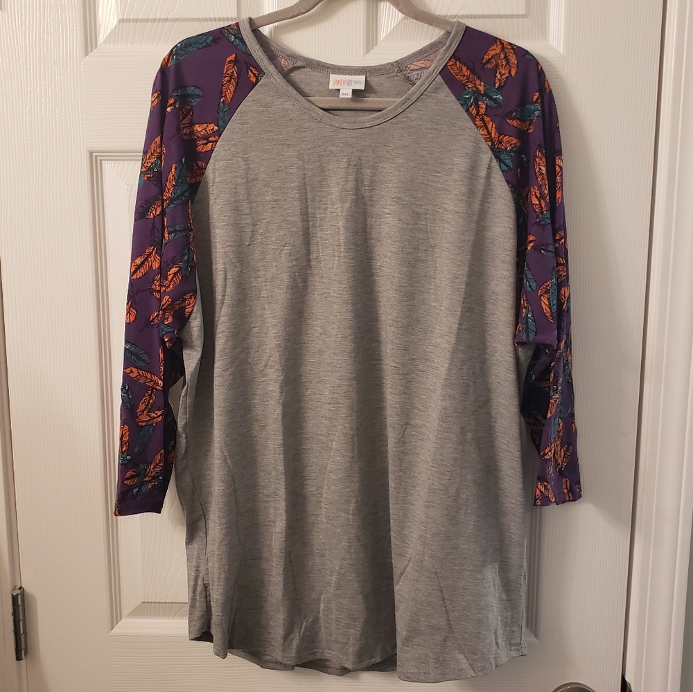 Lularoe Randy Tee Feather Sleeve [Unicorn Print]